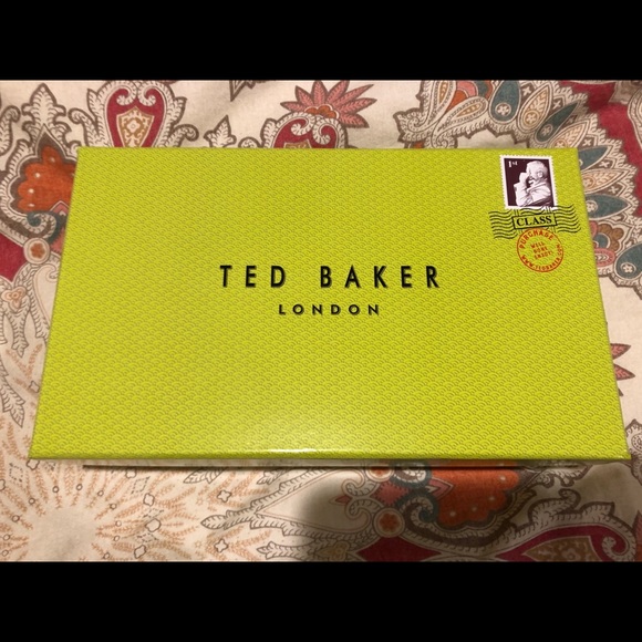 ❌SOLD❌ Ted Baker Crystal Leather Matinee Wallet - Picture 4 of 5